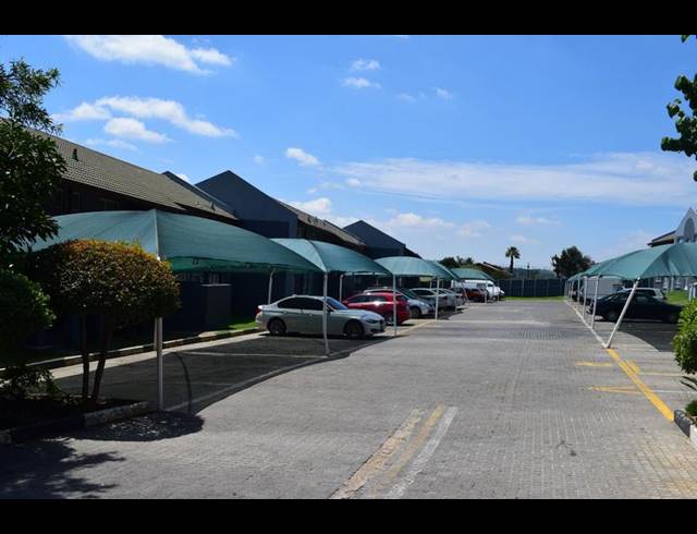 2 BEDROOM TOWNHOUSE FOR SALE IN LYNDHURST